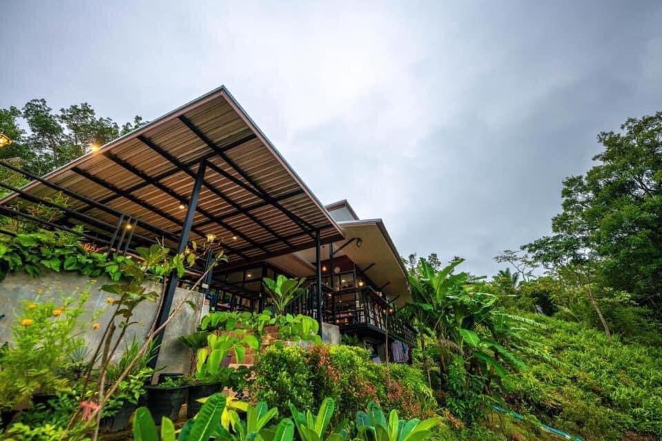 Baanhatsompaen Homestay Ranong Exterior photo