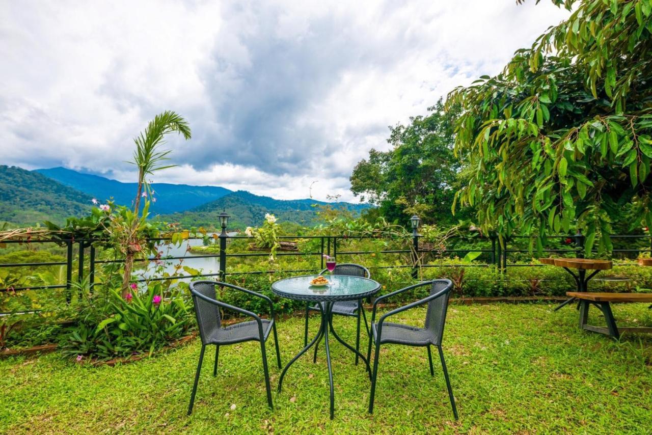 Baanhatsompaen Homestay Ranong Exterior photo