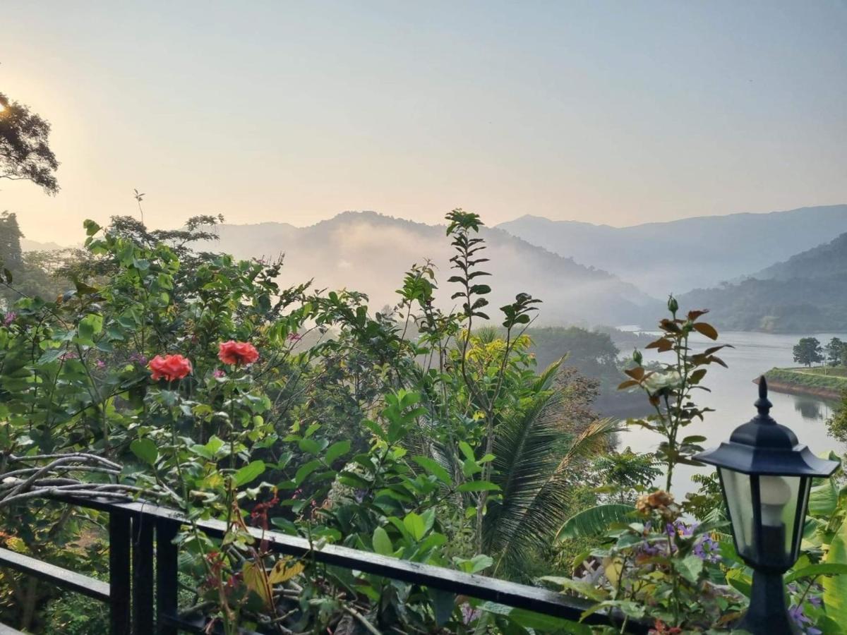 Baanhatsompaen Homestay Ranong Exterior photo