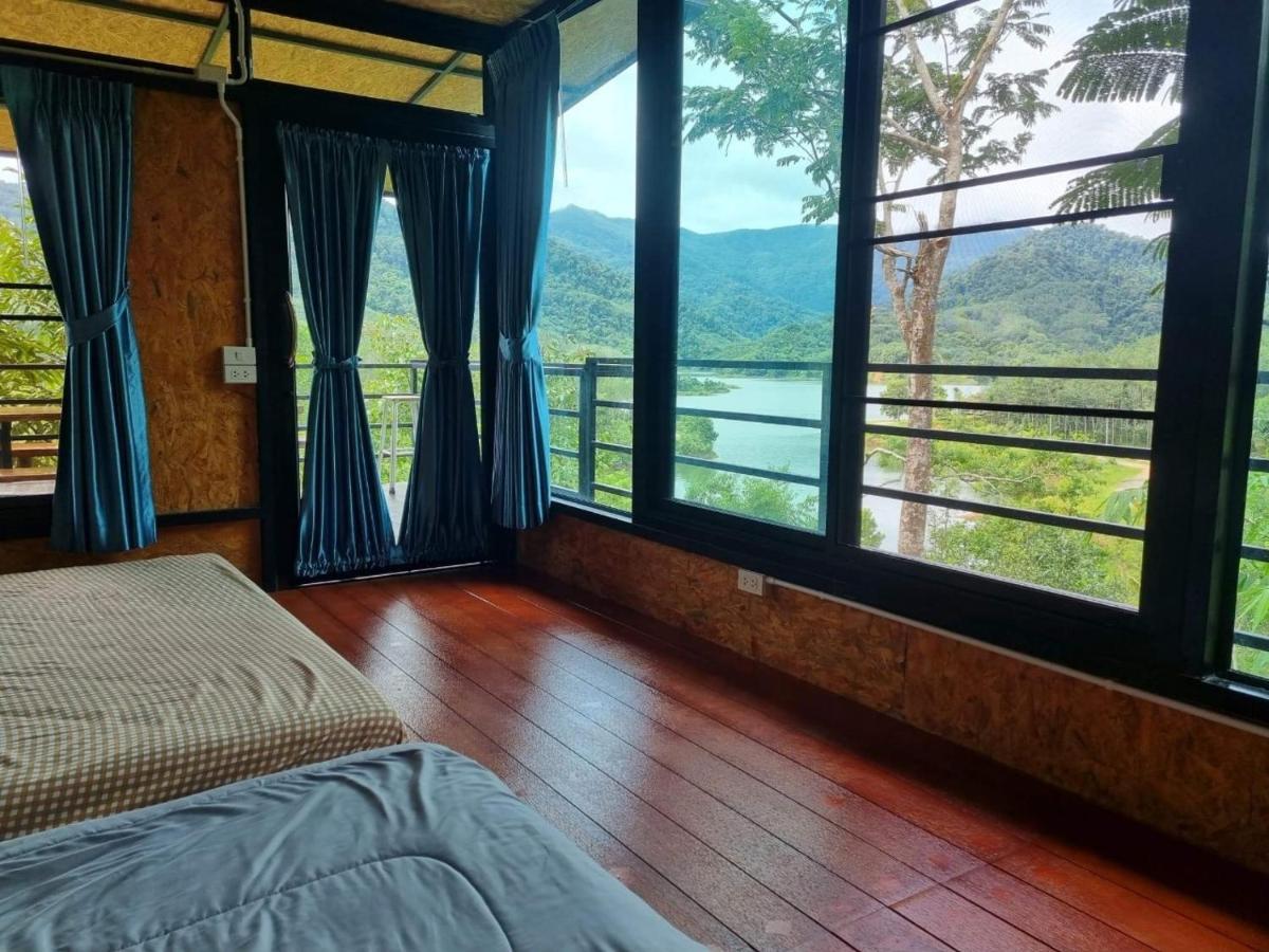Baanhatsompaen Homestay Ranong Exterior photo