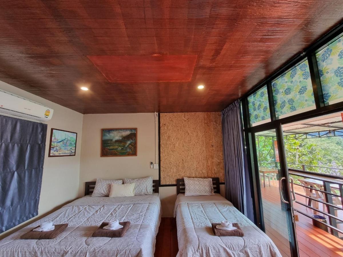 Baanhatsompaen Homestay Ranong Exterior photo