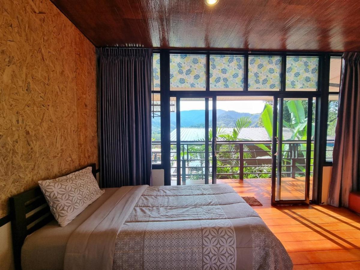 Baanhatsompaen Homestay Ranong Exterior photo