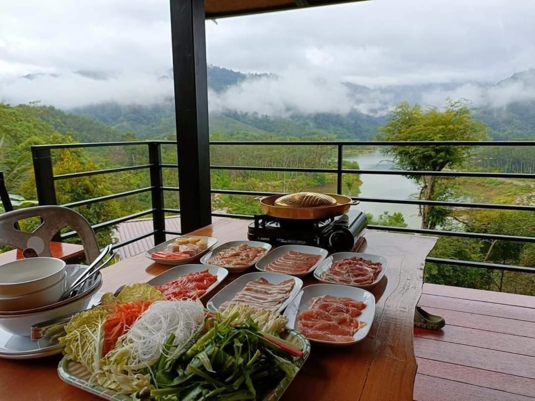 Baanhatsompaen Homestay Ranong Exterior photo